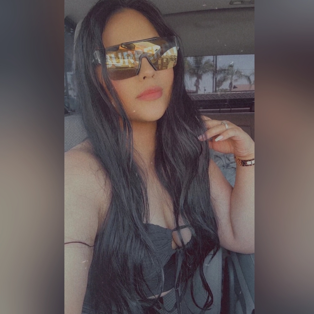 Meet your Posher, Posh